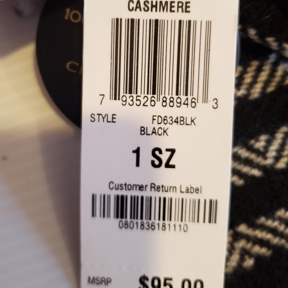 Macy's Charter Club Luxury Cashmere Black & White Scarf NWT - Picture 9 of 10